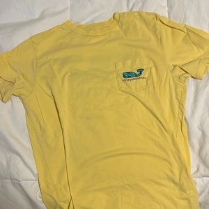 Vineyard vines tee